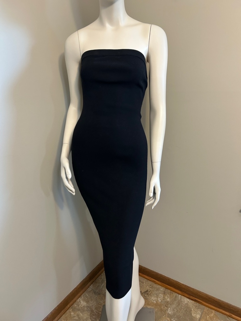 Hera Collection Strapless Black Midi Bodycon Dress